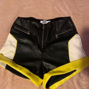 Tigermist Black and Yellow Shorts Small